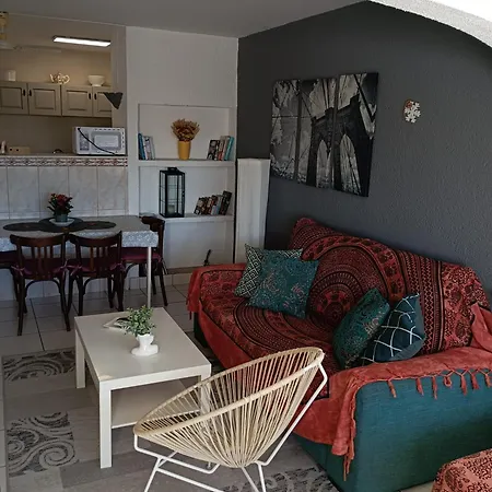 1 Montgo Apartman *